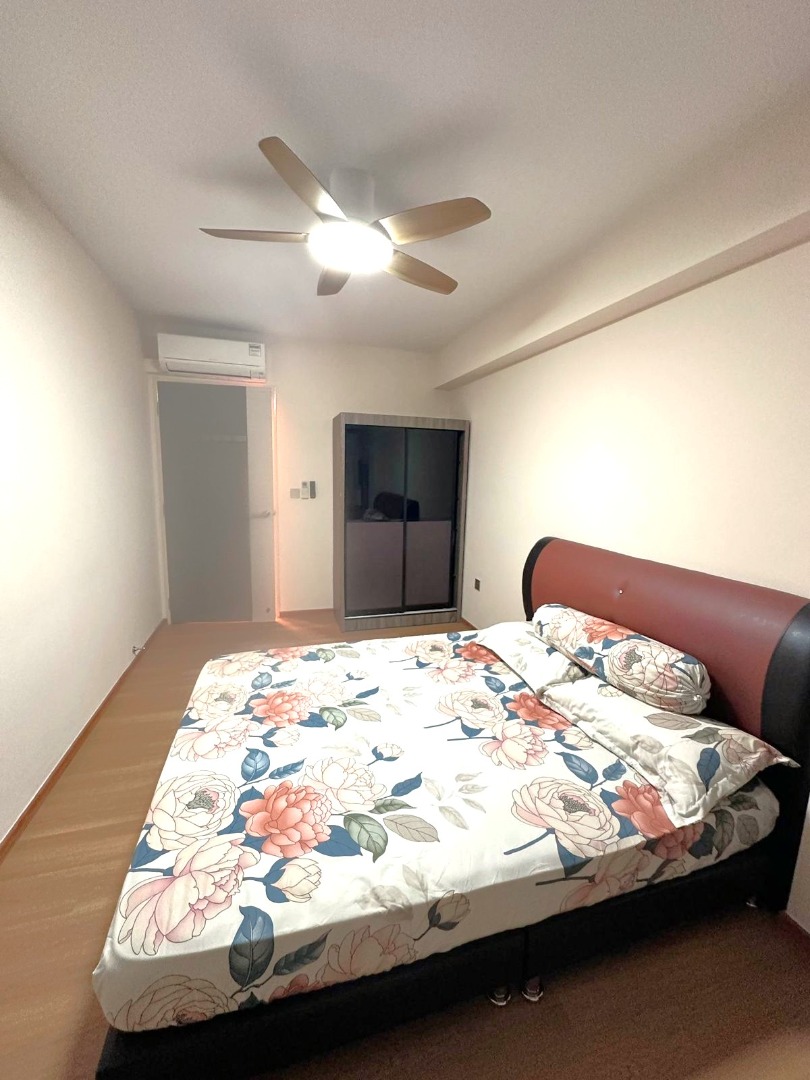(Category: ) located in . Submitted by your_rental_specialist (Listing ID 1425577198, Image 1). Description: .
