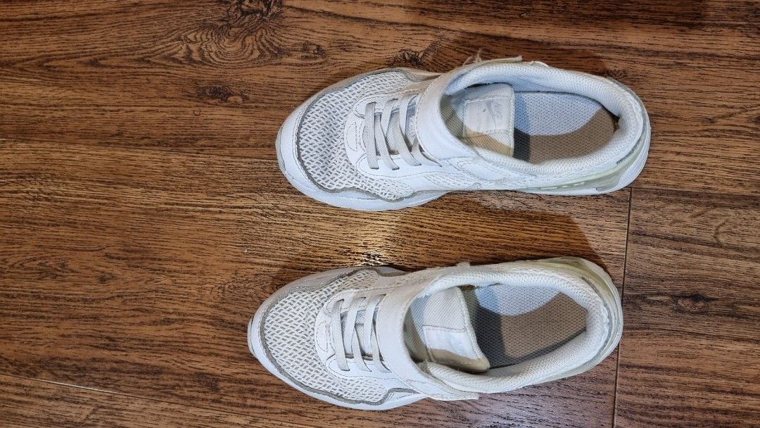 Nike Air Max White Sneakers (Category: Babies & Kids Fashion) located in Makati City. Submitted by bugs888 (Listing ID 1425572823, Image 2). Description: US size 2Y (UK 1.5) No more box RFS - feet outgrew shoes Shipping c/o buyer.