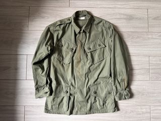 （分類：）位於 。 由 chansssvintage 提交（商品編號 1425517396，圖片 1）。簡介： 。