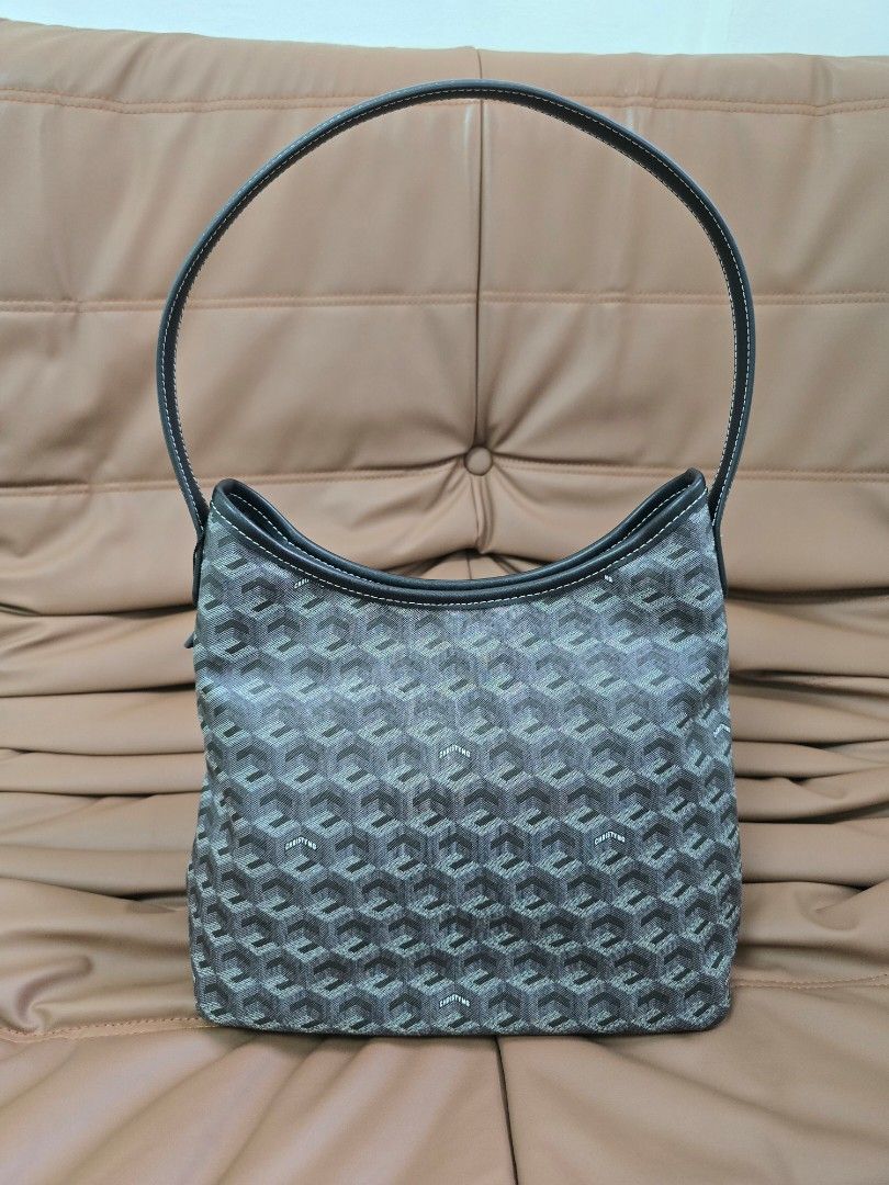 Original Christy Ng Alesso Bag (Medium) (Category: Luxury Bags & Wallets) located in Cavite. Submitted by lovetachy012 (Listing ID 1425486981, Image 1). Description: Brand new no issues Complete with tag & dustbag.