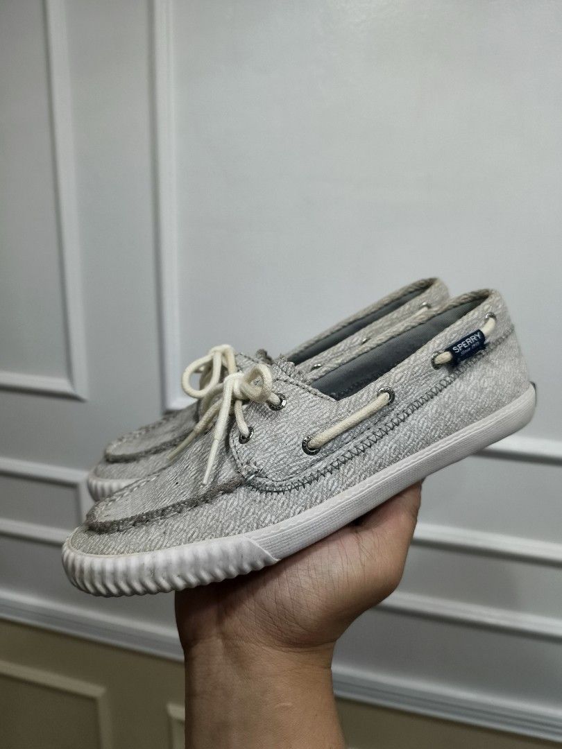 Original Sperry Shoes - for womens (Category: Loafers) located in Antipolo. Submitted by random_it3ms (Listing ID 1425519160, Image 1). Description: This is preloved item. RFS: Not being used anymore Payment : via Gcash or maya Shippment: via sh0pee check0ut.