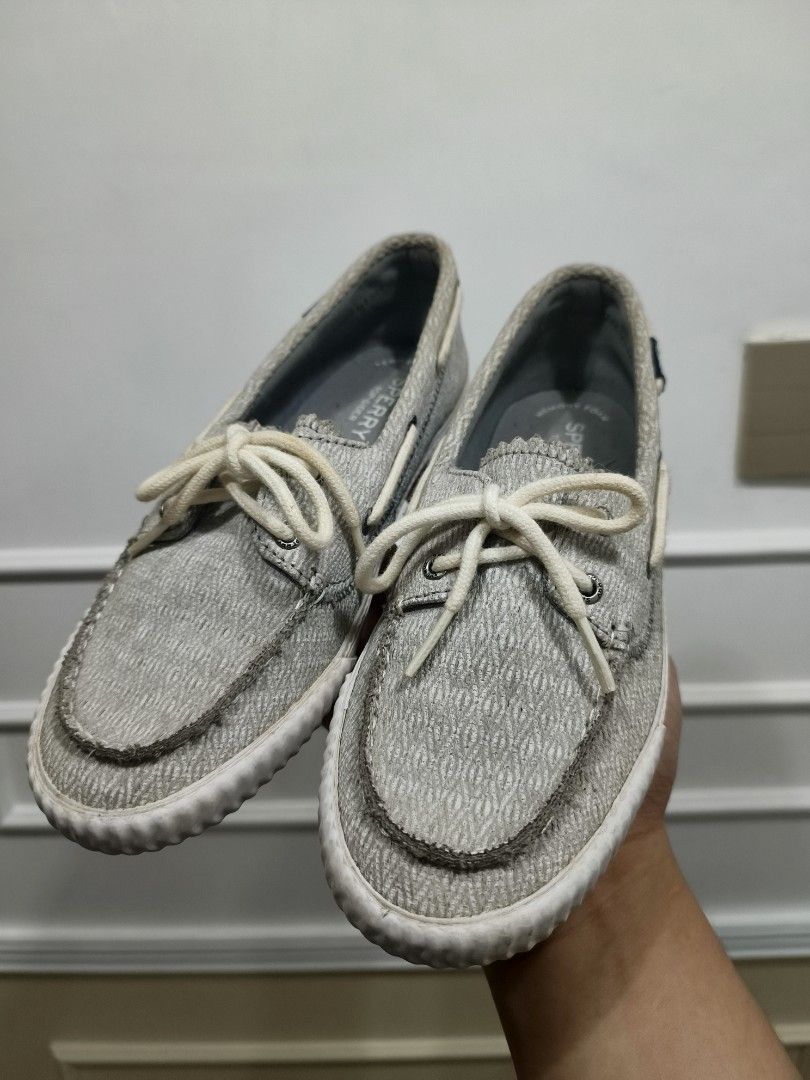 Original Sperry Shoes - for womens (Category: Loafers) located in Antipolo. Submitted by random_it3ms (Listing ID 1425519160, Image 2). Description: This is preloved item. RFS: Not being used anymore Payment : via Gcash or maya Shippment: via sh0pee check0ut.