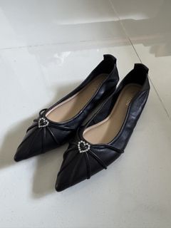 (Category: ) located in . Submitted by thriftingwithsparkles (Listing ID 1425529951, Image 1). Description: .