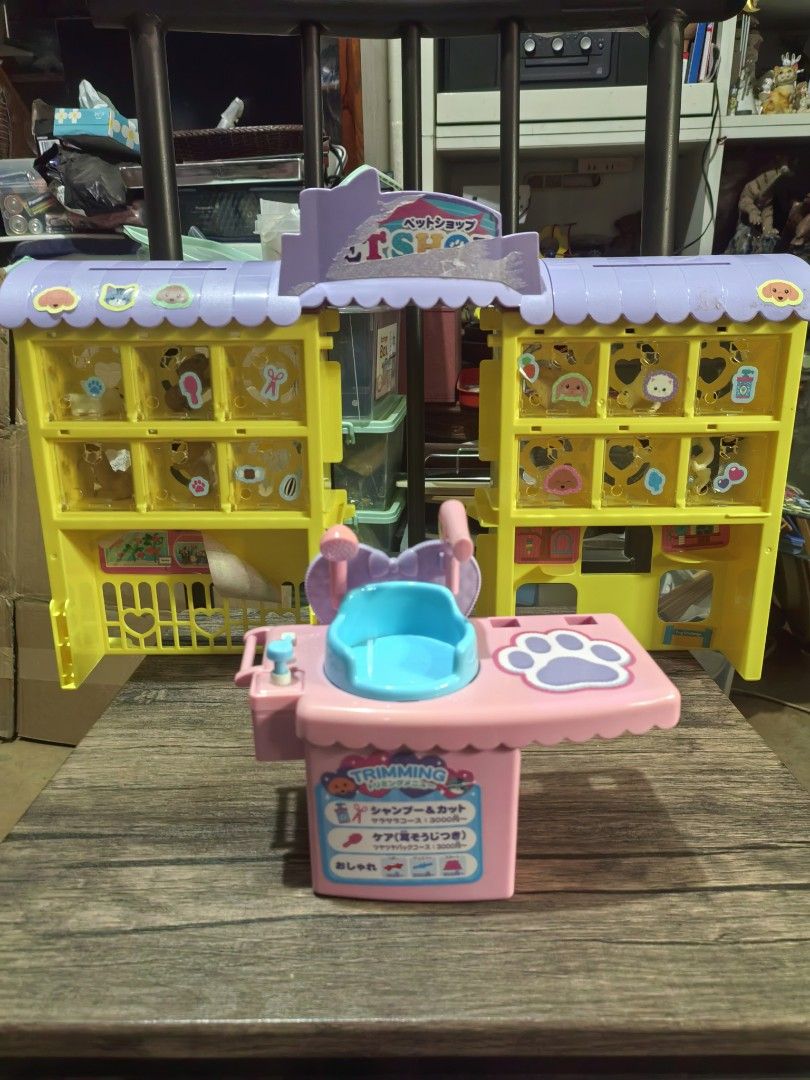 Petshop Toy Set (Category: Kids Toys) located in Cebu City. Submitted by dudes_villanueva (Listing ID 1425596320, Image 2). Description: Petshop Toy Set 📌In very good condition. Some peeled off stickers 📌8 animals included. 📌Working pet grooming station. Japan Surplus L17.5xW2xH11.75 Grooming station: L7xW3.75xH6 .