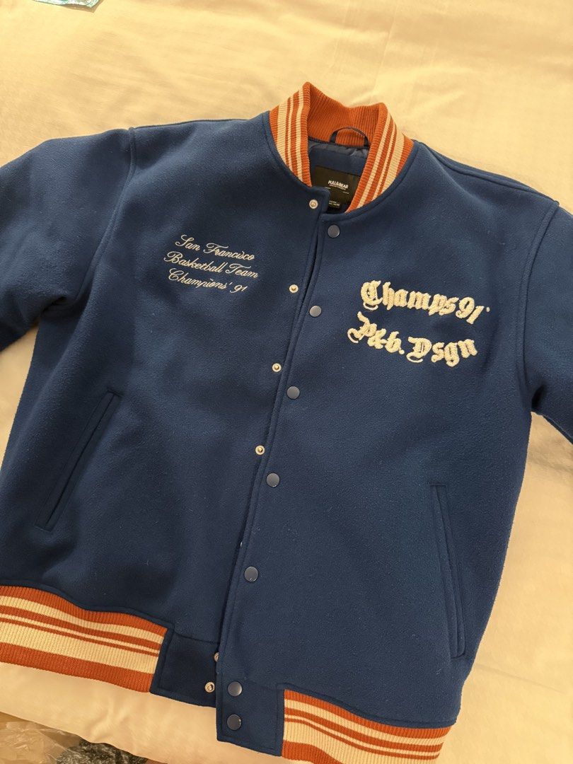 Pull & Bear Jacket (Category: Coats, Jackets and Outerwear) located in Singapore. Submitted by surpleeee (Listing ID 1425456221, Image 1). Description: .