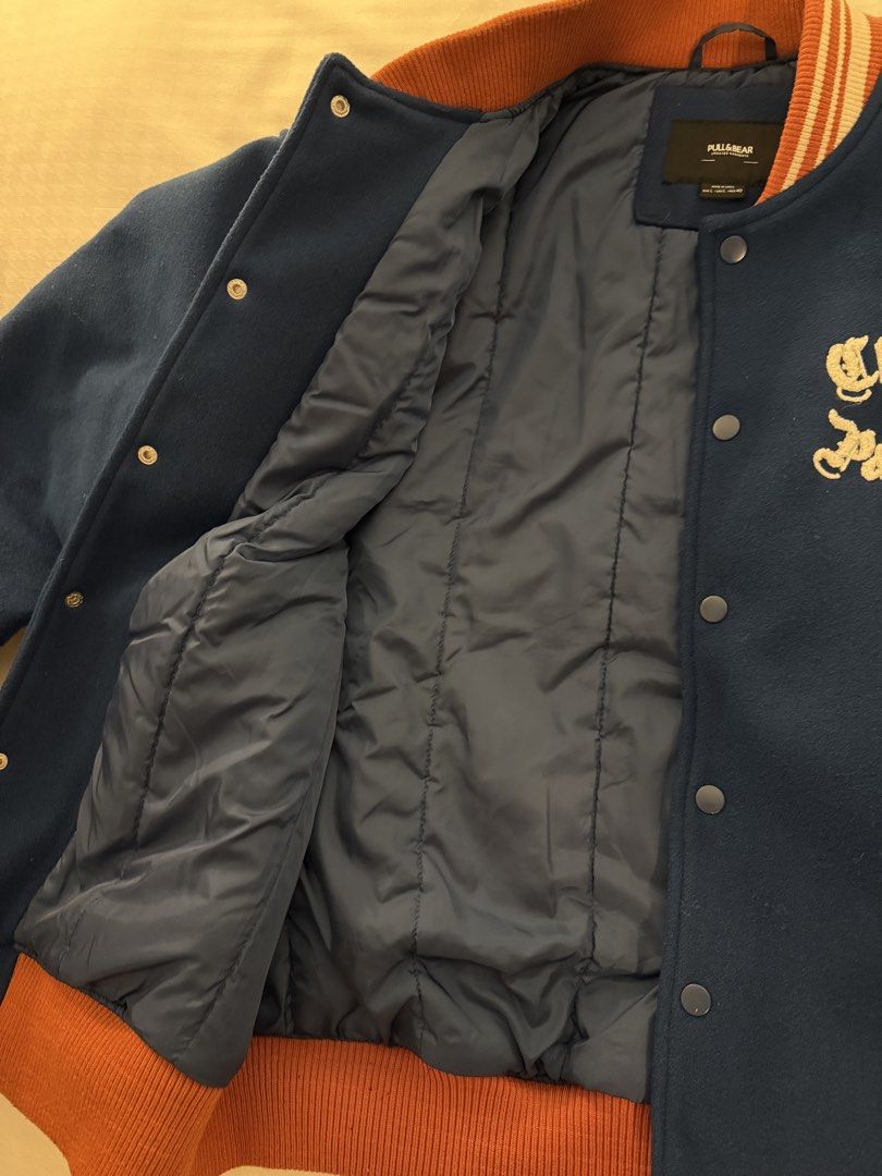 Pull & Bear Jacket (Category: Coats, Jackets and Outerwear) located in Singapore. Submitted by surpleeee (Listing ID 1425456221, Image 2). Description: .
