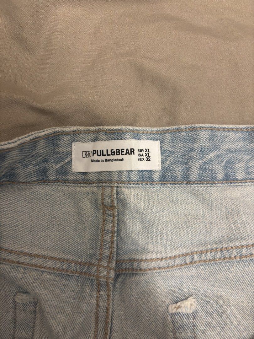 Pull&bear (Category: Skirts) located in Singapore. Submitted by dhebzz89 (Listing ID 1425449804, Image 3). Description: .