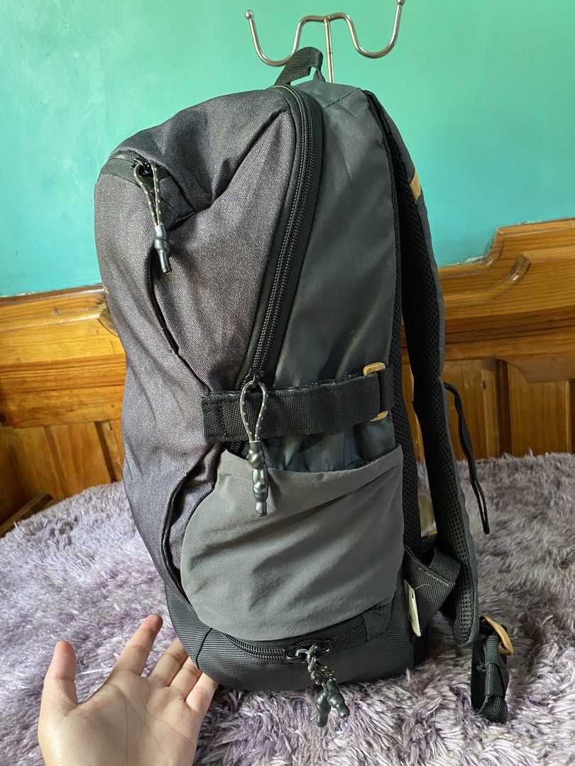 Quechua Backpack (Category: Backpacks) located in La Trinidad. Submitted by kinleyky (Listing ID 1425528200, Image 3). Description: .