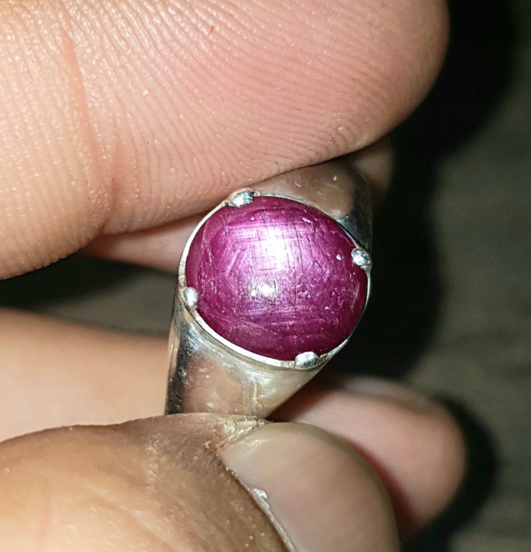 Ruby Ring with Silver (Category: Jewelry) located in Singapore. Submitted by verovino1103590 (Listing ID 1425597325, Image 2). Description: runy star ring silver handmade.