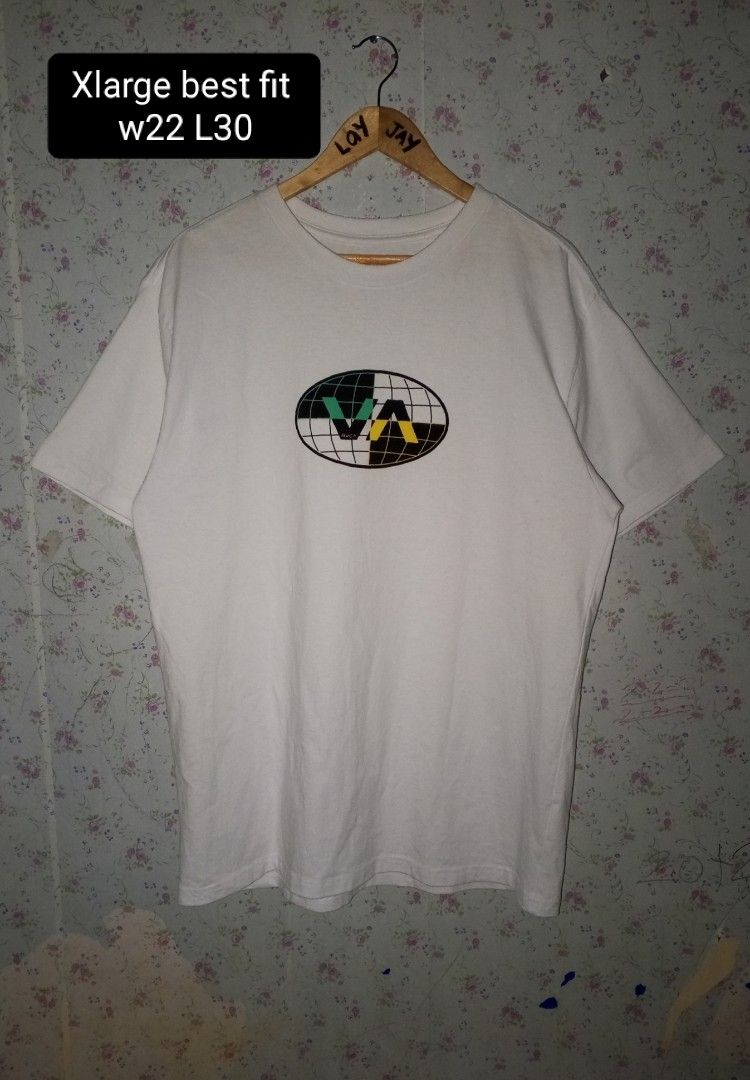 RVCA Day Shirt Relaxed Fit (Category: Tshirts & Polo Shirts ) located in Davao. Submitted by ljay.thriftedfinds (Listing ID 1425532987, Image 2). Description: dm sure buyer.