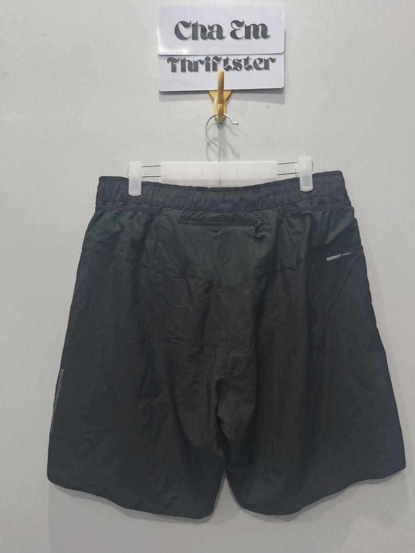 Salomon Black Shorts - Size L (Category: Shorts) located in Leyte. Submitted by chaem89 (Listing ID 1425577980, Image 2). Description: Black Salomon shorts. Features a drawstring waist and a small Salomon logo on the front. The shorts have a back pocke. Made in Bangladesh. Designed for freedom. Excellent Cond sz L on tag 32-36x20.