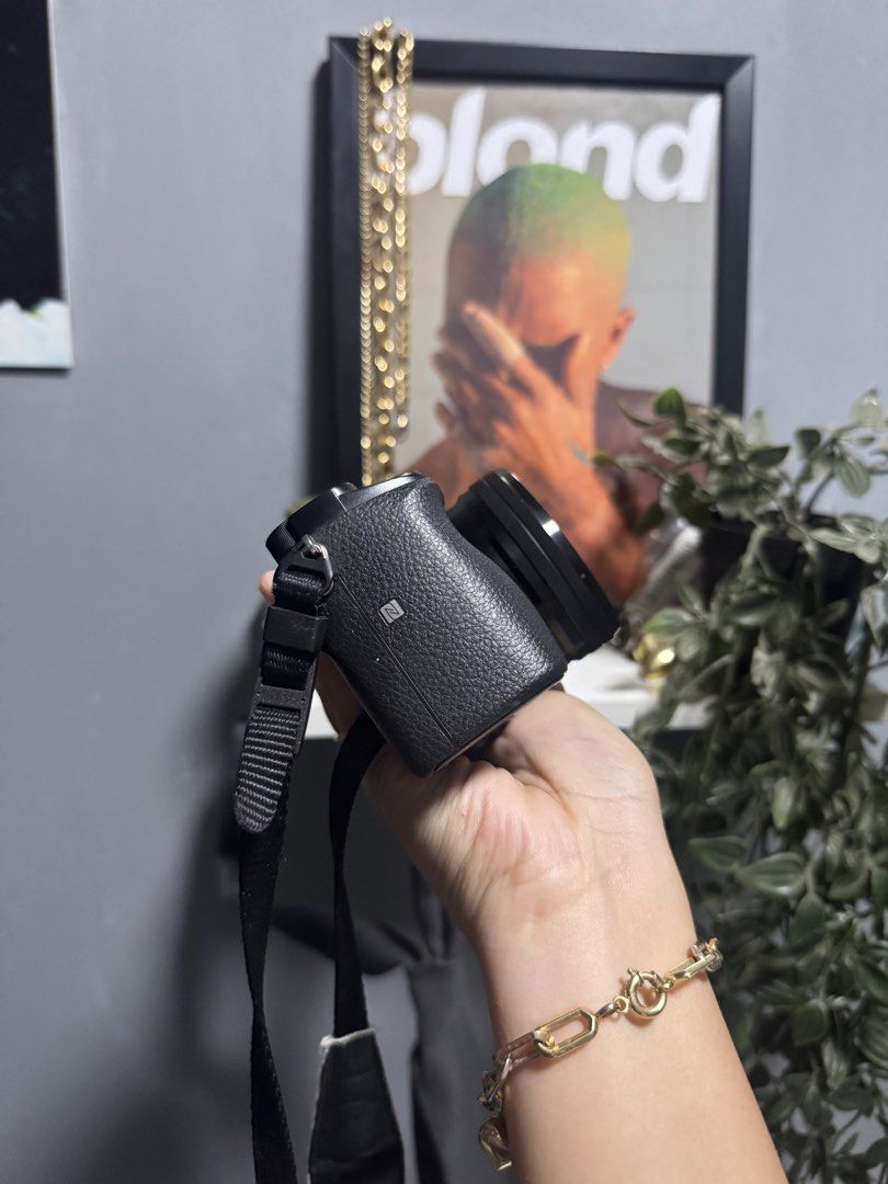 Sony Alpha a6000 Mirrorless Camera (Category: Cameras) located in Cebu City. Submitted by gilejehhk (Listing ID 1425563554, Image 3). Description: Sony Alpha a6000 Mirrorless Camera with 16-50mm Lens No issues well kept!!! 7590 shuttercount.