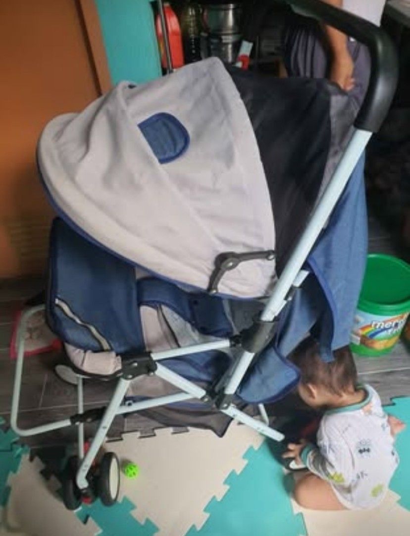 Stroller for toddler (Category: Strollers) located in Manila. Submitted by sooxie (Listing ID 1425467045, Image 3). Description: Good as new, complete NO ISSUE! Bought this for 5k plus.. Selling this for only 900 RS : need cash at di na din nagagamit.