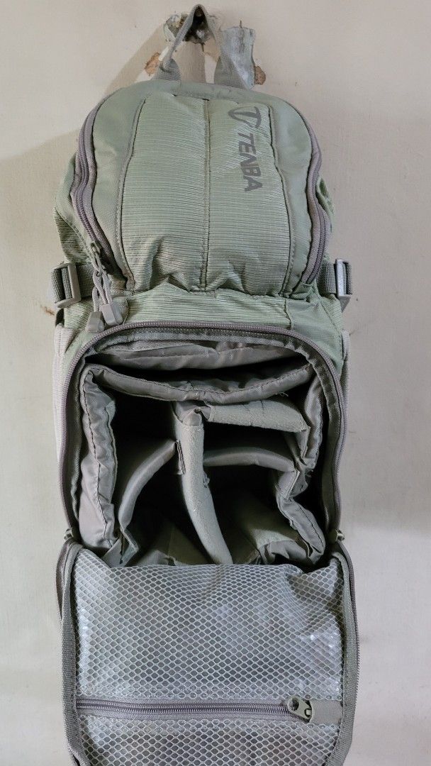 Tenba DNA 8 Messenger Camera Bag (Category: Backpacks) located in Quezon City. Submitted by fabshoppe2001 (Listing ID 1425457012, Image 2). Description: AUTHENTIC TENBA CAMERA BACKPACK.MINSAN LANG GINAMIT NUN NAG TRAVEL.MARAMING COMPARTMENT PANG DSLR CAMERA. MAKAPAL PA ANG MGA PADDINGS HINDI SYA OVER USED. .
