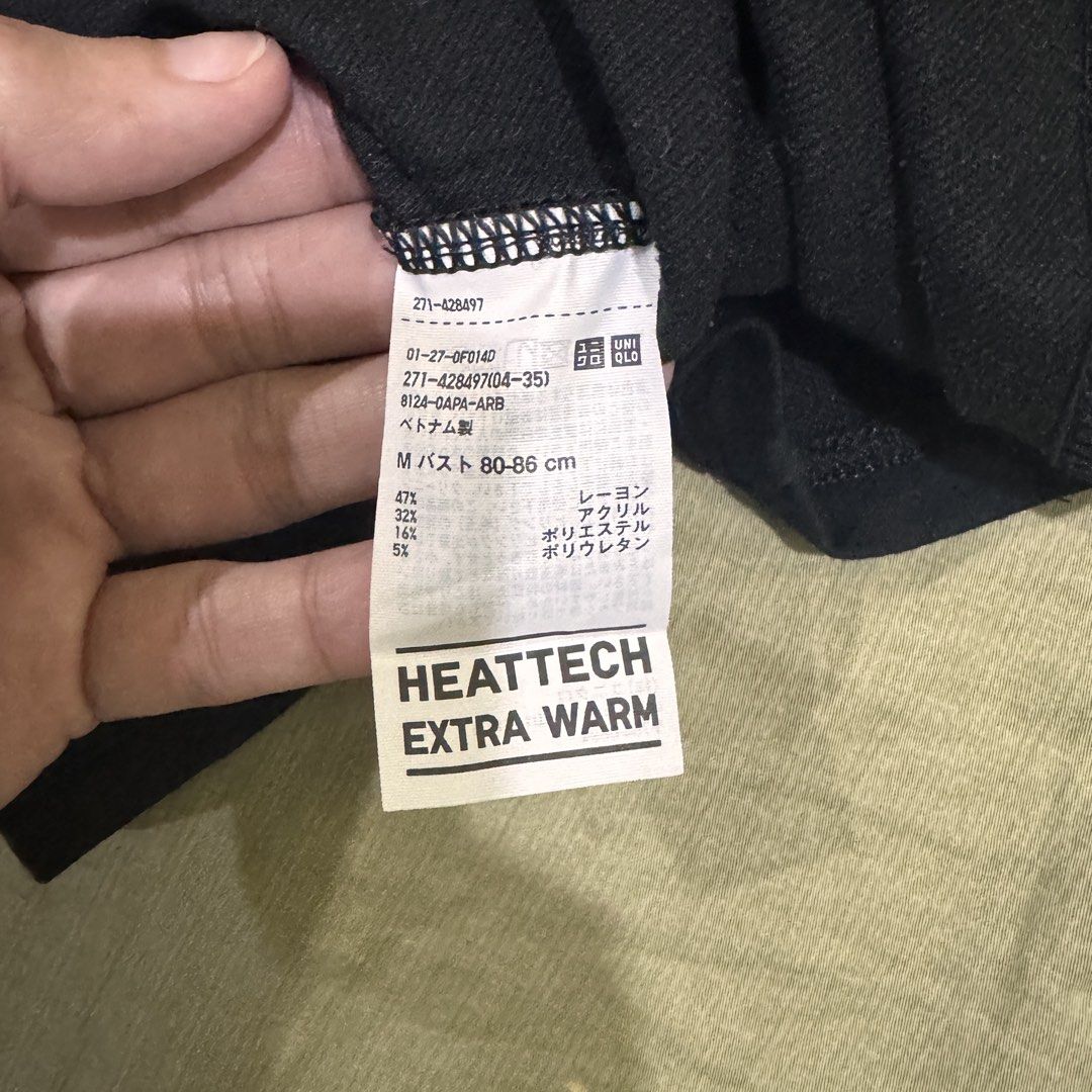 Uniqlo Heattech Extra Warm Long Sleeve (Category: Longsleeves) located in Las Pinas. Submitted by jmnb23 (Listing ID 1425576273, Image 2). Description: Uniqlo Heattech Extra Warm + Long Sleeves Freebie.