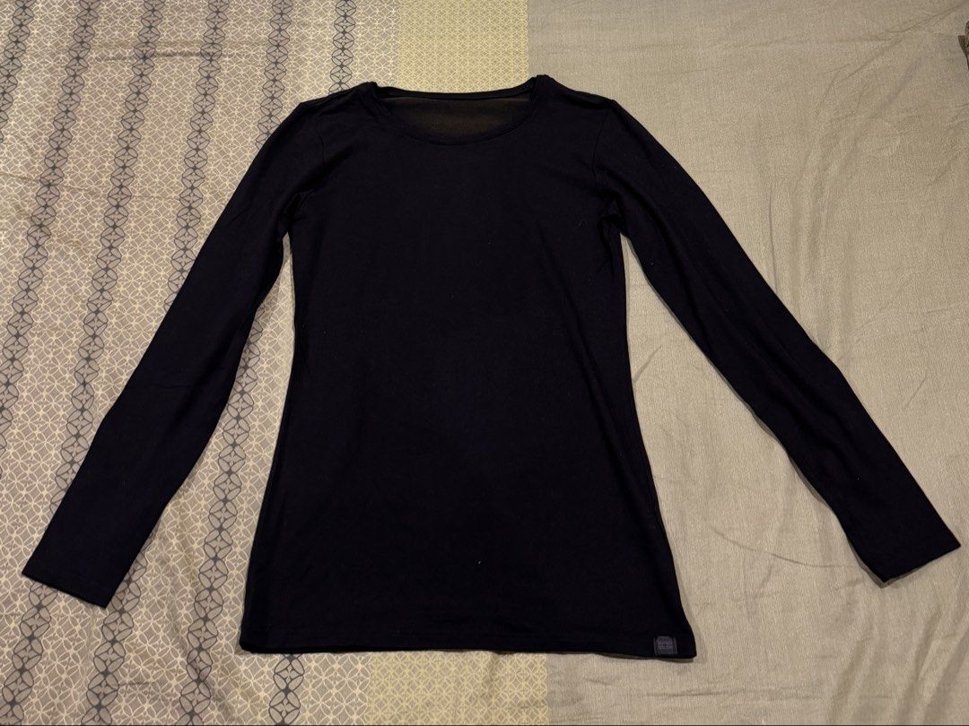 Uniqlo Heattech Extra Warm Long Sleeve (Category: Longsleeves) located in Las Pinas. Submitted by jmnb23 (Listing ID 1425576273, Image 1). Description: Uniqlo Heattech Extra Warm + Long Sleeves Freebie.