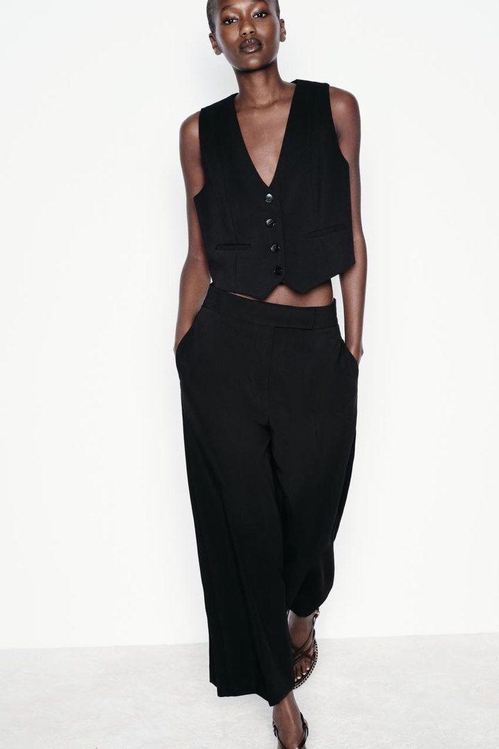 Zara Black Wide Leg Pants (Category: Other Bottoms) located in Tarlac. Submitted by ms.bee_ (Listing ID 1425588041, Image 1). Description: .