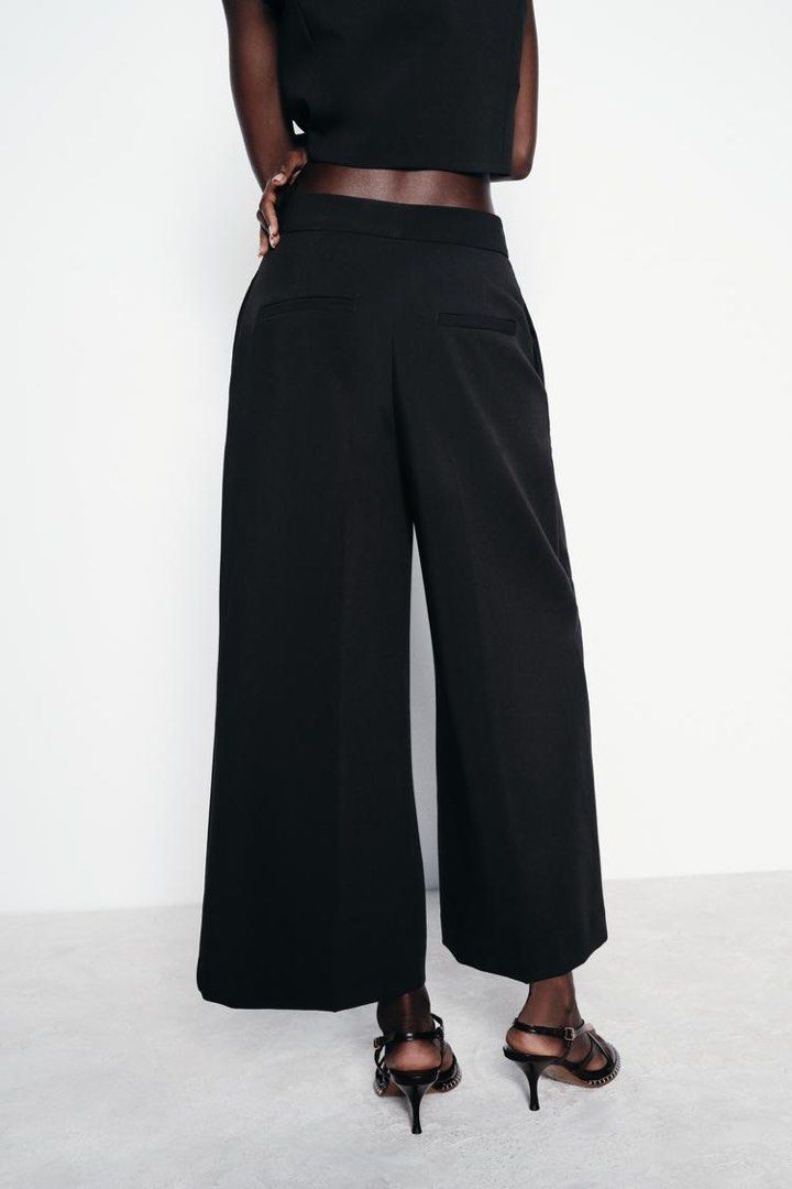 Zara Black Wide Leg Pants (Category: Other Bottoms) located in Tarlac. Submitted by ms.bee_ (Listing ID 1425588041, Image 2). Description: .