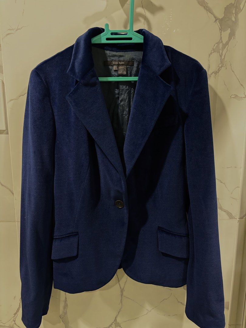 Zara Blue Velvet Blazer (Category: Coats, Jackets and Outerwear) located in Quezon City. Submitted by MilotheMaltese (Listing ID 1425582165, Image 1). Description: .