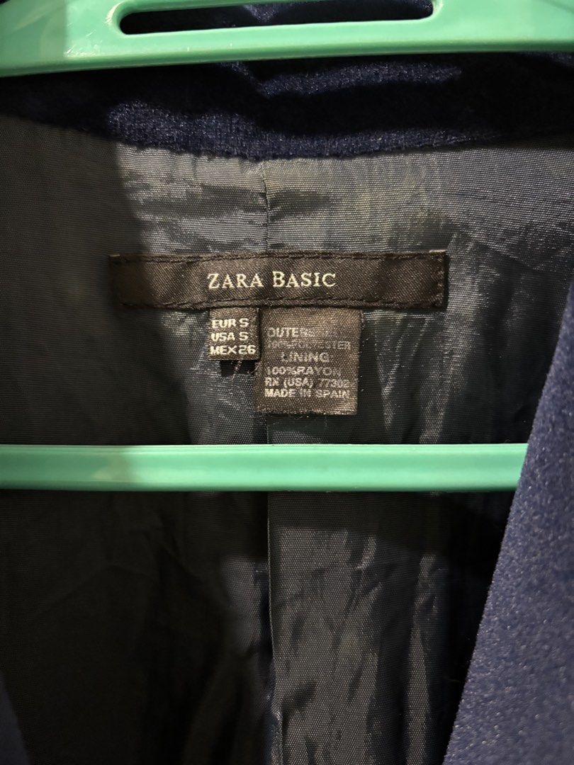 Zara Blue Velvet Blazer (Category: Coats, Jackets and Outerwear) located in Quezon City. Submitted by MilotheMaltese (Listing ID 1425582165, Image 2). Description: .