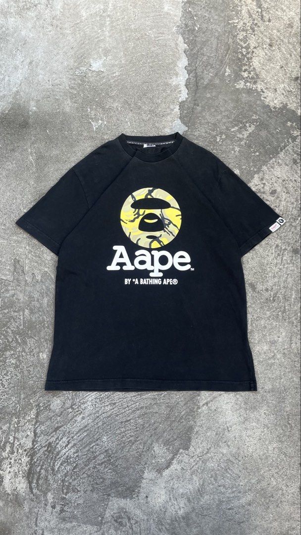 A Bathing Ape shirt (Category: Tshirts & Polo Shirts ) located in Quezon City. Submitted by gian_klein21 (Listing ID 1429611620, Image 1). Description: A Bathing ape shirt Length - 28.5 Width - 21 350 + sf model height 5'8 dm fore more info or vc sa blue app.