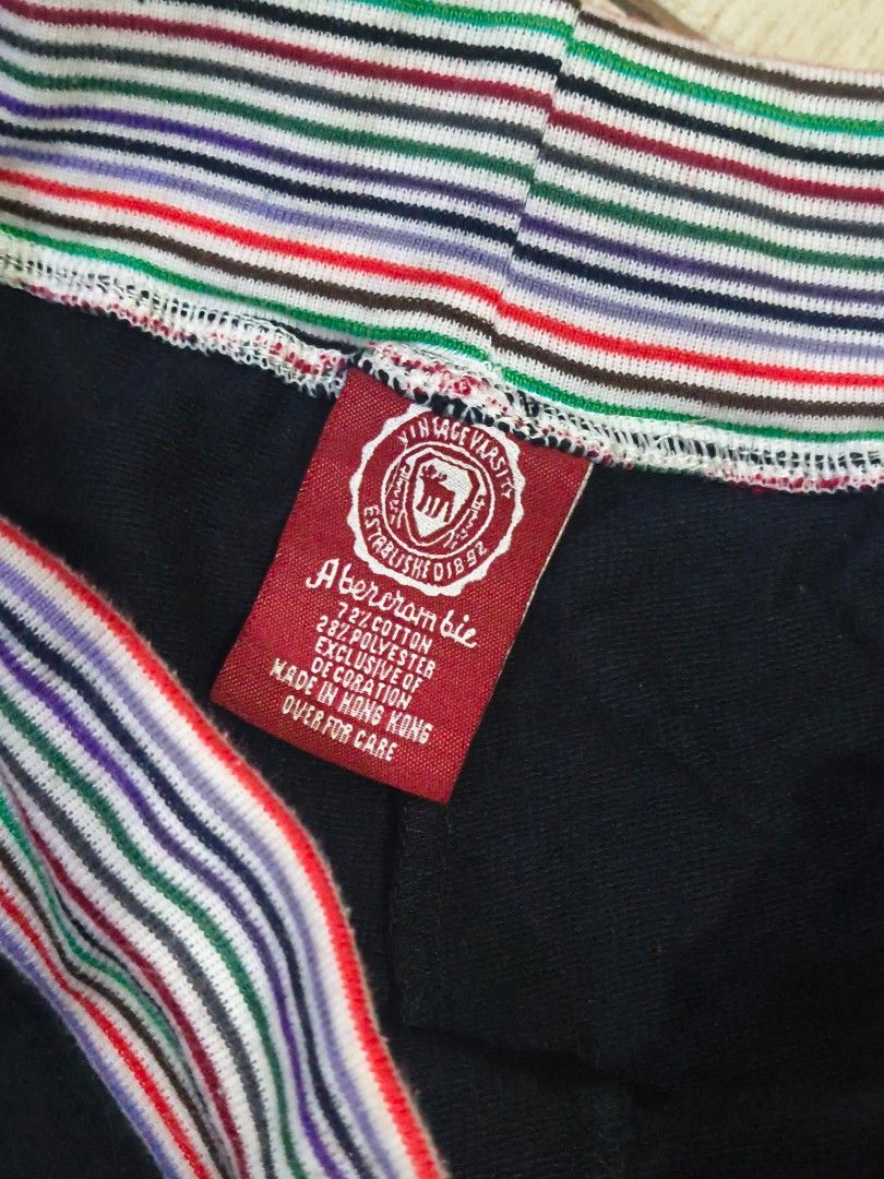 Abercrombie & Fitch Shorts (Category: Shorts) located in Manila. Submitted by xtoothfairyx (Listing ID 1429599515, Image 2). Description: NO WW small to semi-med .
