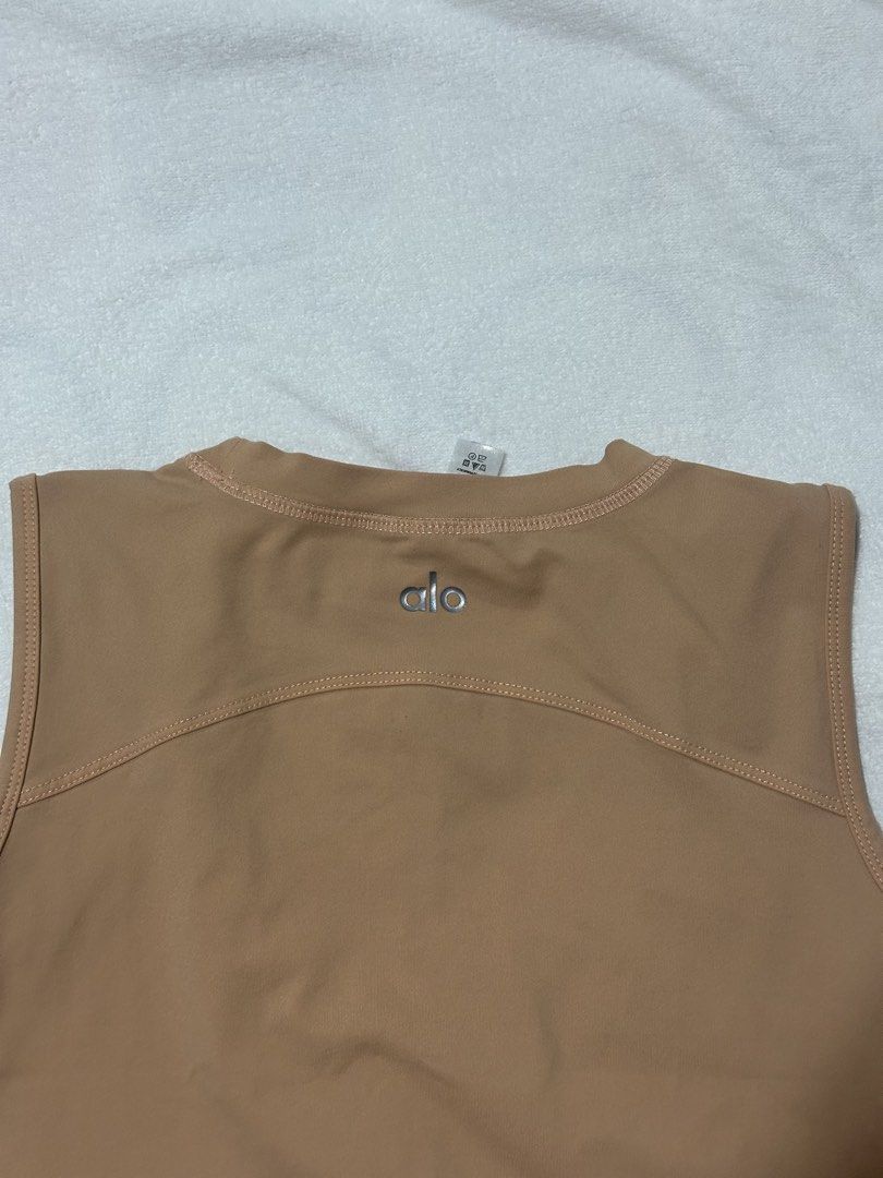 Alo Gathered Tank Top - Medium (Category: Sleeveless) located in Tanza. Submitted by givingupsomelove (Listing ID 1429633631, Image 3). Description: very fit to medium good fit to small work out top work out clothes buyer book a courier of their choice df shouldered by buyer payment first via qr code or gcash .