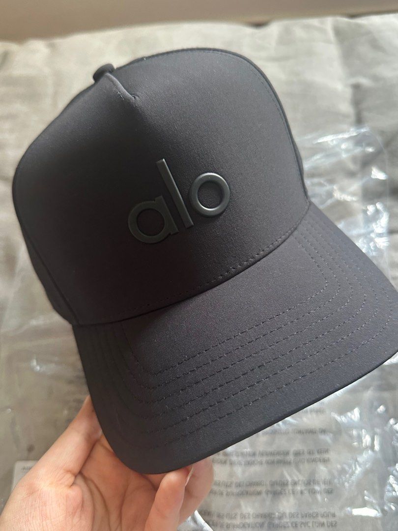 Alo Yoga Perfomance District Trucker Cap - Black (Category: Caps & Hats) located in Singapore. Submitted by kun8zzies (Listing ID 1429537141, Image 2). Description: Was a gift, tag is still on it! $100 incl courier (cheaper than rtp and is sold out online too) Can do meetup/courier.