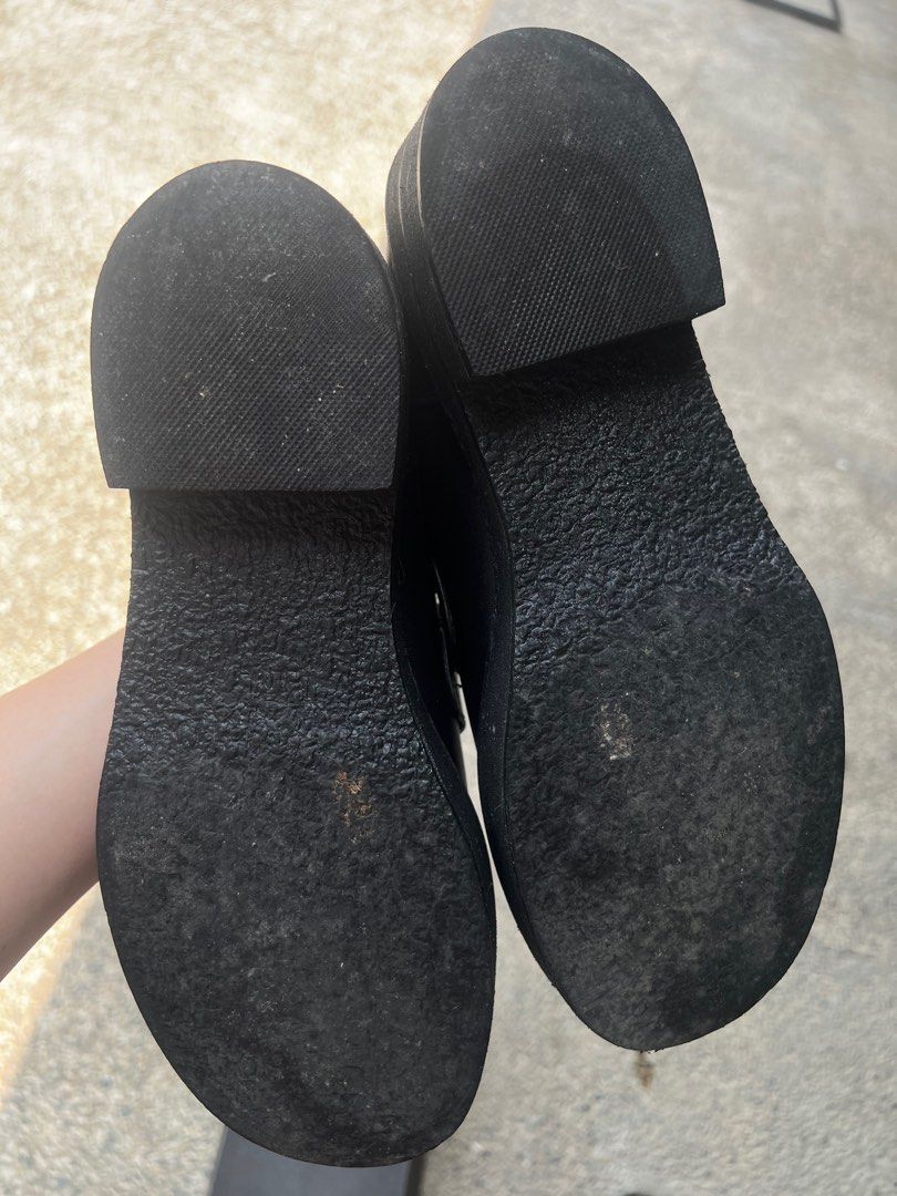 Andante chunky loafers (Category: Loafers) located in Manila. Submitted by vesteeda (Listing ID 1429569328, Image 3). Description: Size 9 Lost the insoles because they were super foamy and sumikip yung loafers Worn less than 5x.