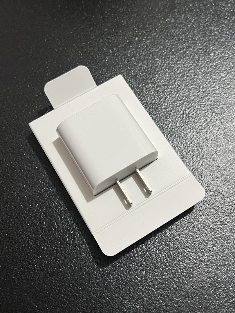 apple usb-c adapter (like new) (Category: Cables & Adaptors) located in Pasig City. Submitted by riissiiee (Listing ID 1429634179, Image 3). Description: • original USB C adapter! bought from the Loop by Power Mac Center • rfs: this is an extra adapter. only used to test it. • we ship every week! sf will be covered by the buyer • all sales are final. no refund, no return. .