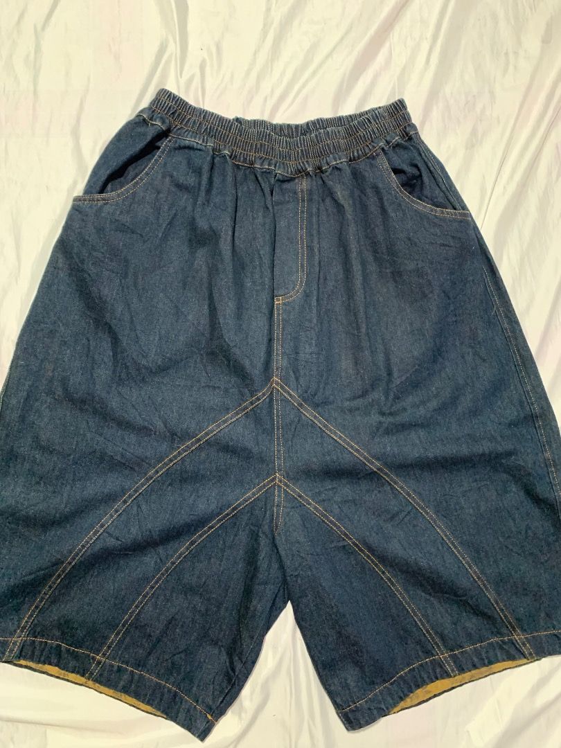 BAGGY LONG JORTS DENIM (Category: Shorts) located in Quezon City. Submitted by thethriftselector (Listing ID 1429527179, Image 3). Description: Dimes (Inches) 30-40 (W) Waistline (GARTERIZED) 27.5 (L) Length 14 (T) Thigh 13.5 (L.O) Leg opening Color rate: 10/10 Condition: 10/10 Issue: none.