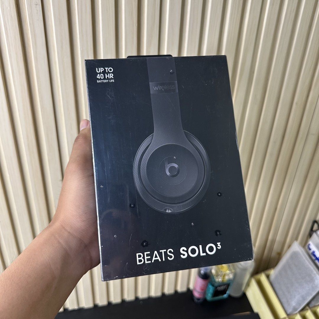 Beats Solo3 Wireless Headphones (Category: Headphones & Headsets) located in Manila. Submitted by ryan_cos (Listing ID 1429557892, Image 3). Description: Brandnew Sealed .