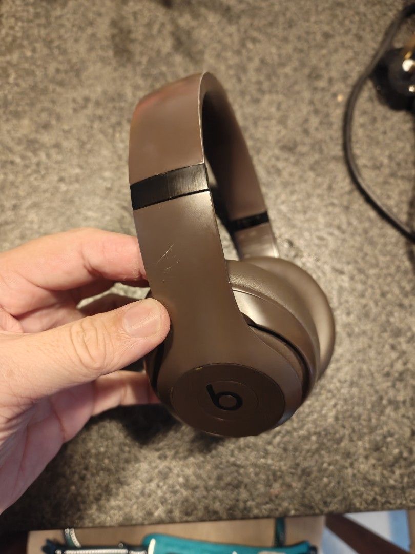 Beats studio pro Wireless Headphones - Brown417806073673164802