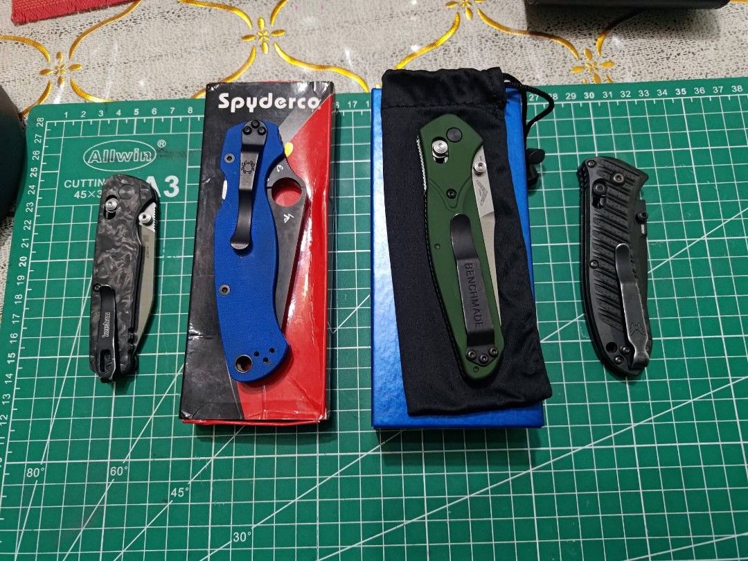 Benchmade, Spyderco, Kershaw. Various Knives (Category: Knives & Chopping Boards) located in Caloocan City. Submitted by yourknifekeeper (Listing ID 1429659523, Image 1). Description: 🔥 RUSH SALE – Original EDC Knives (Spyderco, Benchmade, Kershaw) 🔥 📍 Location: Cebu City 💰 Need funds / Decluttering — 🔪 Spyderco Paramilitary 2 M390 (Limited Edition – Deep Blue) • Condition: 9/10 (slightly used, well maintained) • Smooth action, sharp edge • 