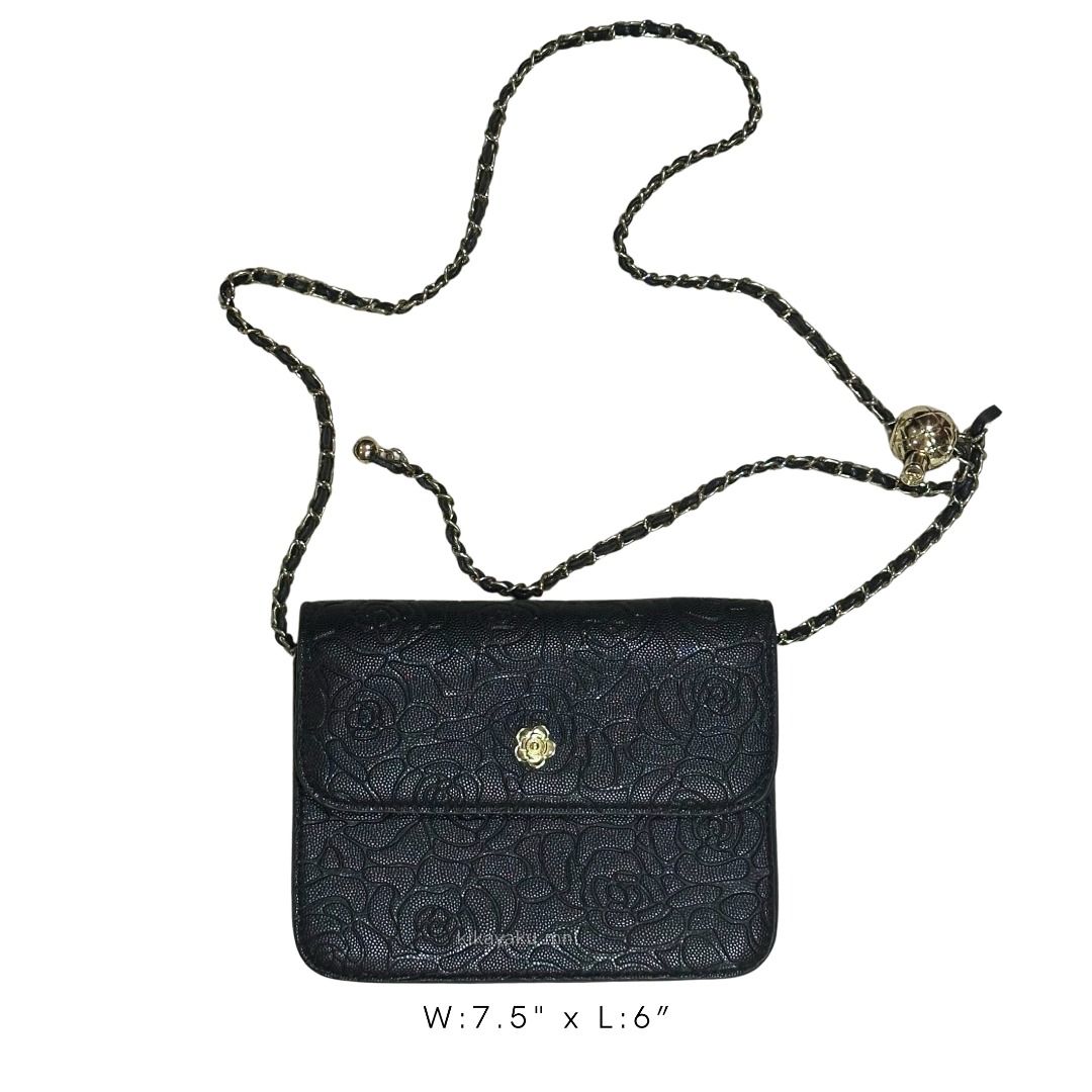 Black Floral Small Cross-body Bag (Category: Cross-body Bags) located in Cainta. Submitted by kikayaku.mnl (Listing ID 1429646934, Image 1). Description: ✿ cleaned & ready to wear ✿ measurement doesn’t include bag strap ✿ flaws: slight tarnish on hardware ✿ this item is thrifted. please manage expectations. 💌.