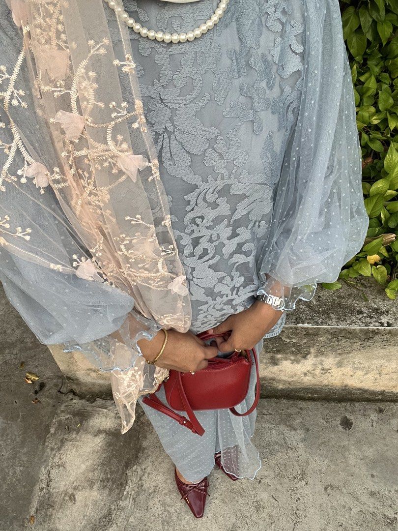 Zalia Kurung set (Category: Baju Kurung & sets) located in Sepang. Submitted by byrose.co (Listing ID 1429542836, Image 2). Description: Condition: 9/10 - size S - like new - This one is so pretty, sorry price fixed.