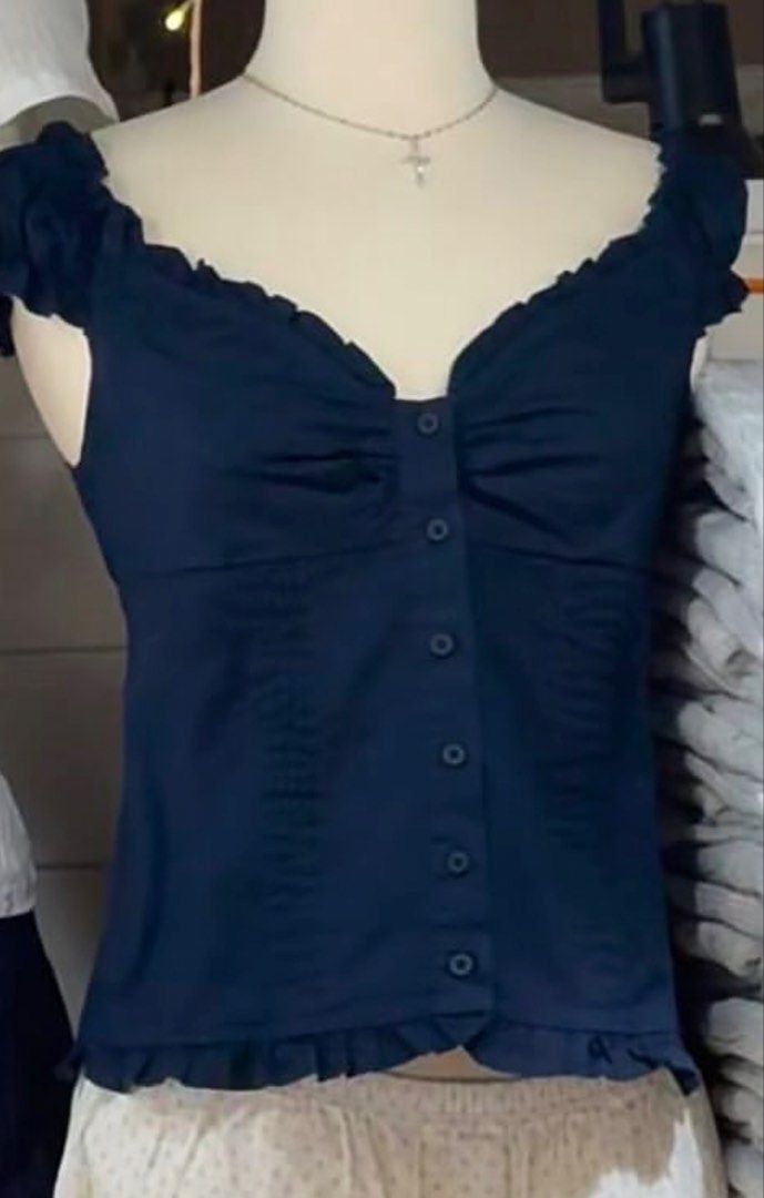 Brandy Melville Navy Elena Top (Category: Blouses) located in Bacoor. Submitted by da.clutter (Listing ID 1429564398, Image 1). Description: selling my brandh melville elena top! like new, only worn once no tags bought from stylestealer.ph dm for more pics!.