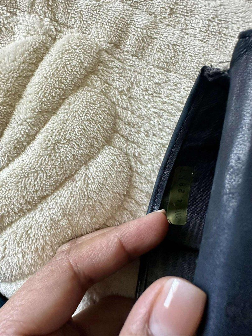 Chanel Caviar Leather Wallet (Category: Luxury Bags & Wallets) located in General Tinio. Submitted by joyce.abes18 (Listing ID 1429541084, Image 3). Description: Vintage and Well loved.