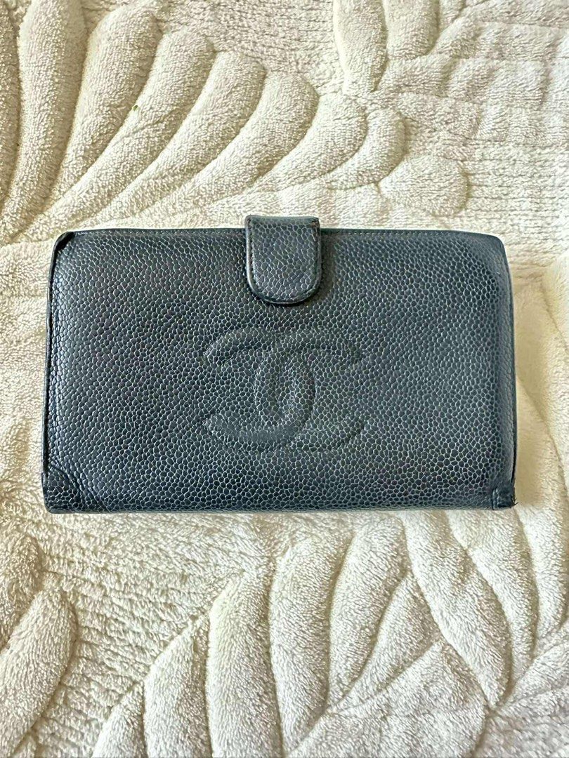 Chanel Caviar Leather Wallet (Category: Luxury Bags & Wallets) located in General Tinio. Submitted by joyce.abes18 (Listing ID 1429541084, Image 1). Description: Vintage and Well loved.
