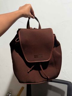 (Category: ) located in . Submitted by hello.wearagain__ (Listing ID 1429581214, Image 1). Description: .