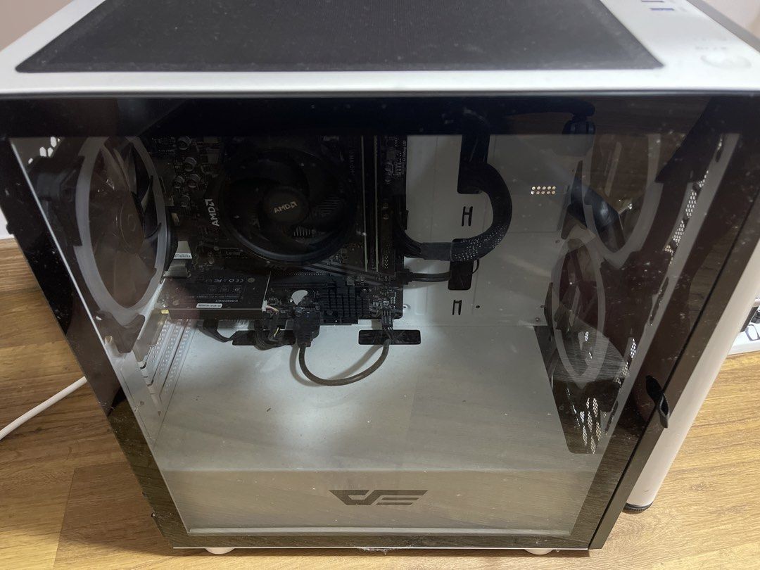 Custom PC419597093385676801