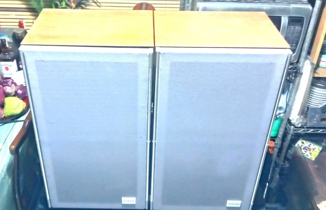 Diatone 3 way speaker (Category: Soundbars, Speakers & Amplifiers) located in Manila. Submitted by josephzila93964 (Listing ID 1429512454, Image 3). Description: Selling Diatone 3 way speaker Php. 6,000 Diatone 3 way speaker DS-261 60w + 60w input power 6 ohms Cabinet Dimensions Height ........21.5 in Width ......... 12.5 in. Depth .........10.5 in Woofer ........ 10 in. all working & Nice sounding Used from Japan 🇯🇵 .