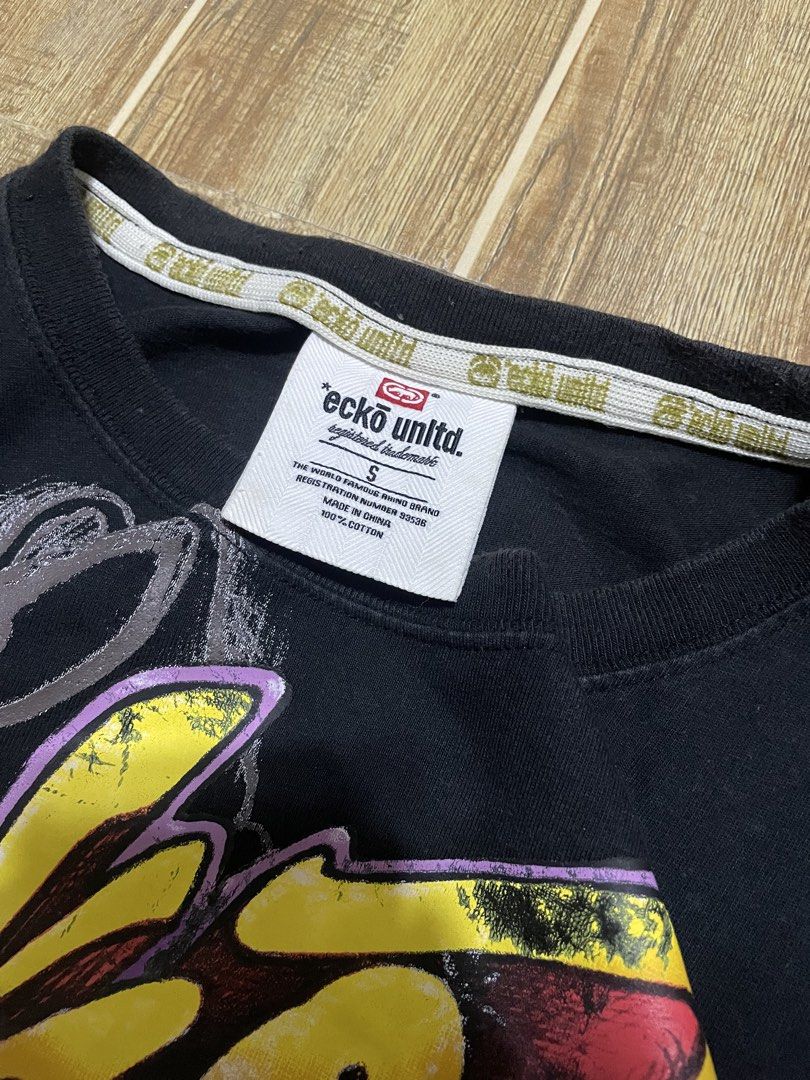Ecko Graffiti vintage shirt (Category: Tshirts & Polo Shirts ) located in Quezon City. Submitted by gian_klein21 (Listing ID 1429610906, Image 2). Description: VINTAGE ECKO UNLIMITED GRAFFITTI Size - S Length - 28 Width - 20.5 1000shipped model height 5'8.