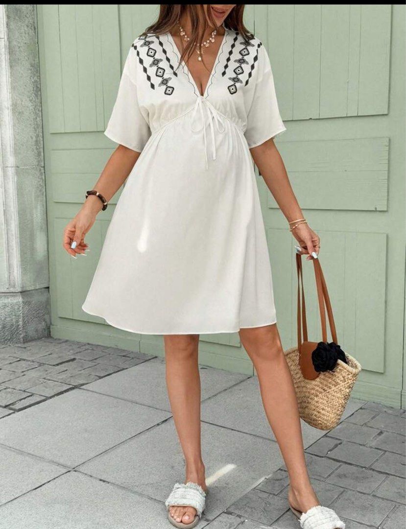 Embroidered V-Neck Dress (Category: Dresses) located in Malabon City. Submitted by cecepicks (Listing ID 1429517192, Image 1). Description: .