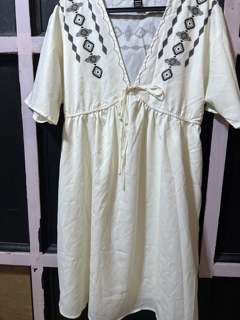 Embroidered V-Neck Dress (Category: Dresses) located in Malabon City. Submitted by cecepicks (Listing ID 1429517192, Image 2). Description: .