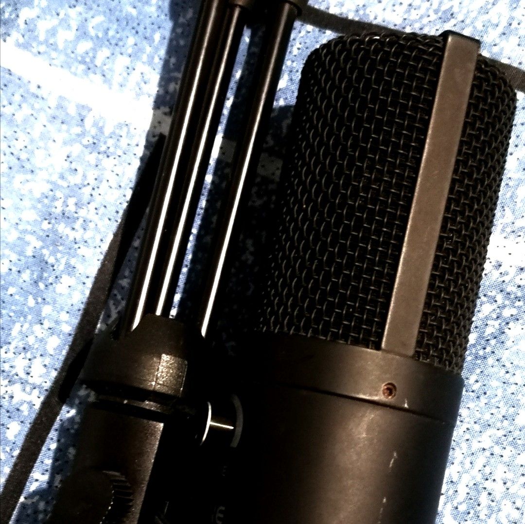 FIFINE K669B USB Microphone, Metal Condenser Recording Microphone (Category: Other Accessories) located in Dagupan City. Submitted by ptrvncnt (Listing ID 1429526540, Image 3). Description: FIFINE K669B USB Microphone, Metal Condenser Recording Microphone for MAC OS, Windows, Cardioid Laptop Mic for Recording Vocals, Voice Overs, Streaming, Meeting and YouTube Videos. Bought in 2021 for online classes and some audio recording for instructional vi