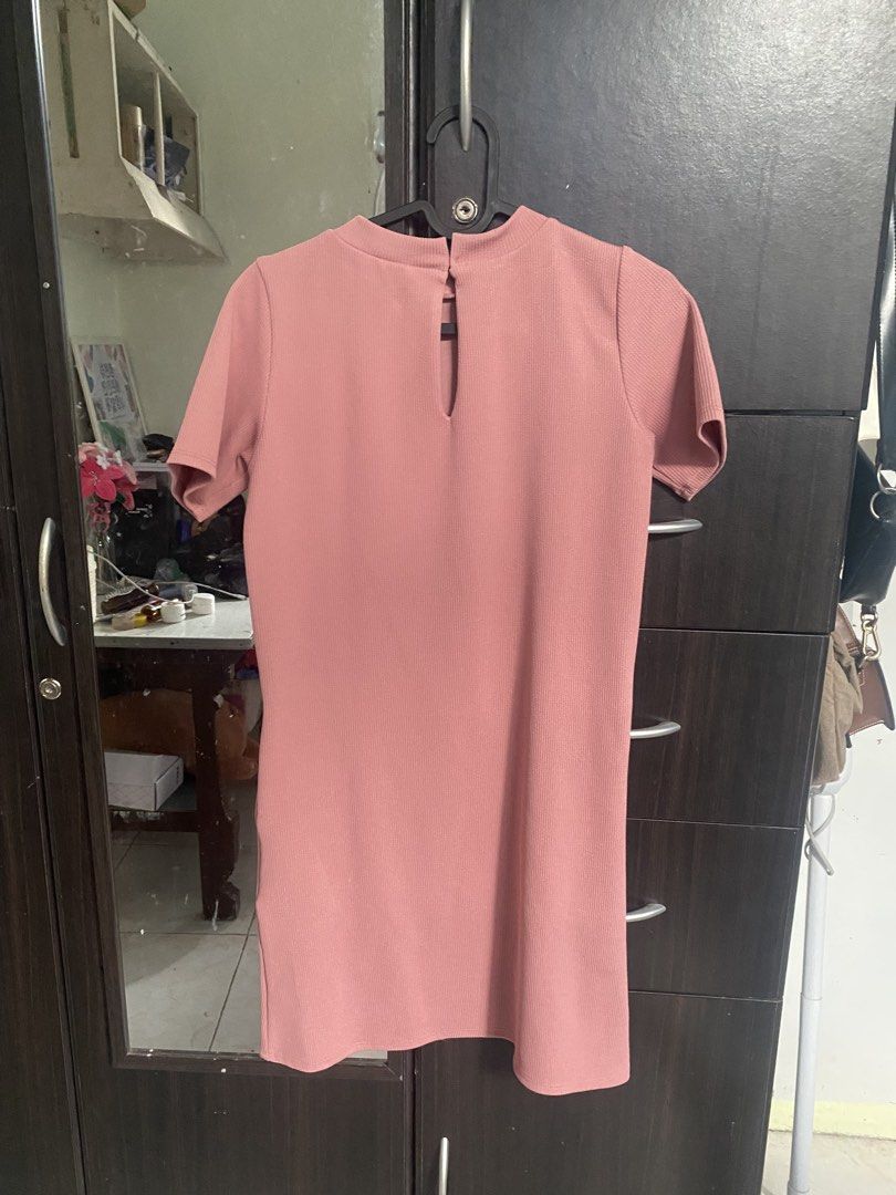 For Me Pink Dress (Category: Dresses) located in Bulacan. Submitted by sshllync (Listing ID 1429611985, Image 3). Description: Location: Bulacan Good As New.