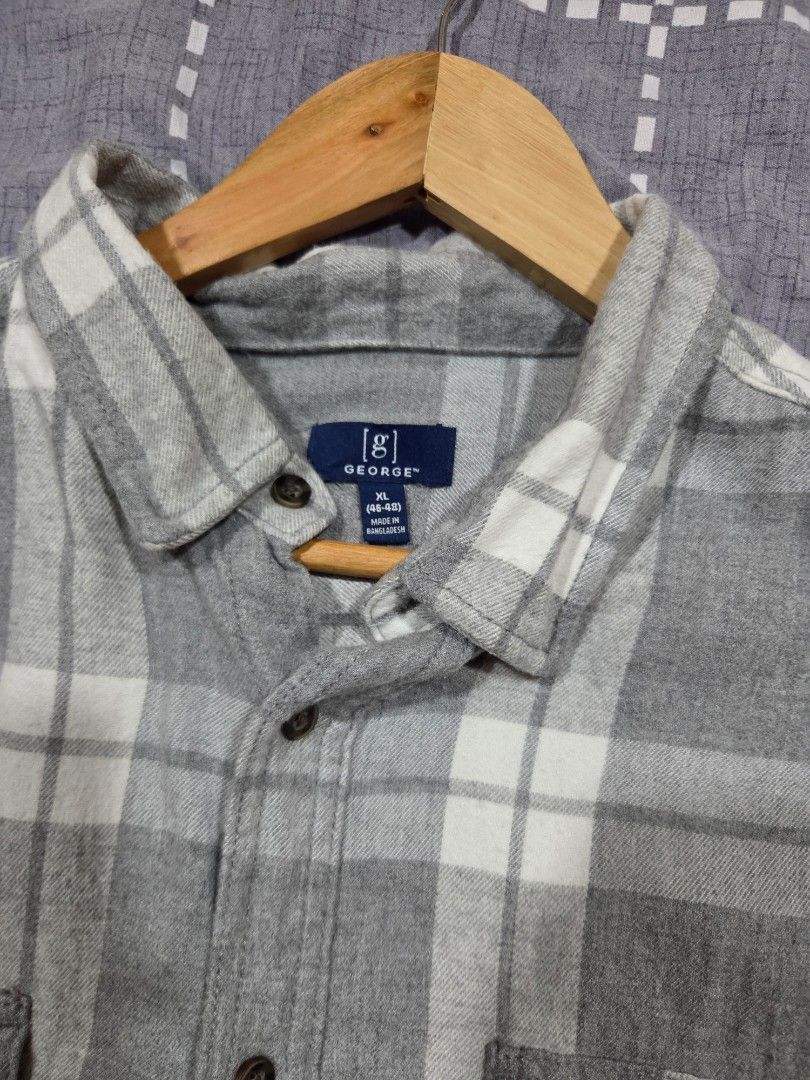 George Flannel (Category: Tshirts & Polo Shirts ) located in Aringay. Submitted by ajwall (Listing ID 1429604247, Image 2). Description: George Flannel Color: Light Gray Good Condition Size: XL Dimes: 22x29 Price: 200 + sf.