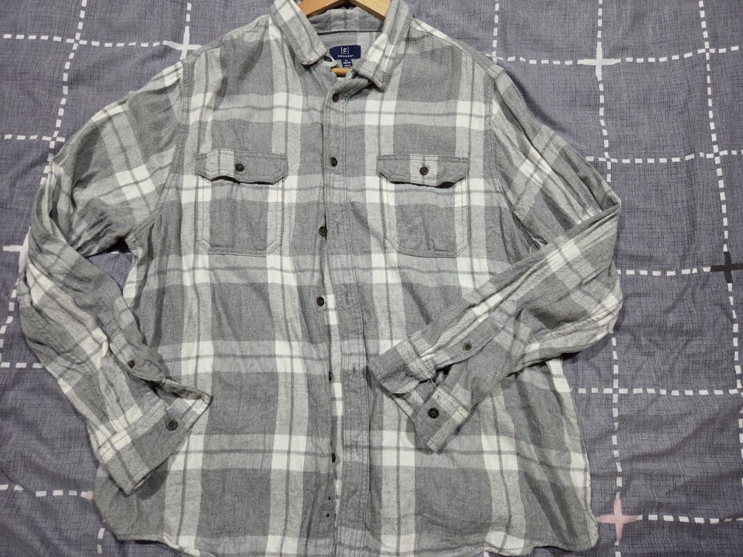 George Flannel (Category: Tshirts & Polo Shirts ) located in Aringay. Submitted by ajwall (Listing ID 1429604247, Image 3). Description: George Flannel Color: Light Gray Good Condition Size: XL Dimes: 22x29 Price: 200 + sf.