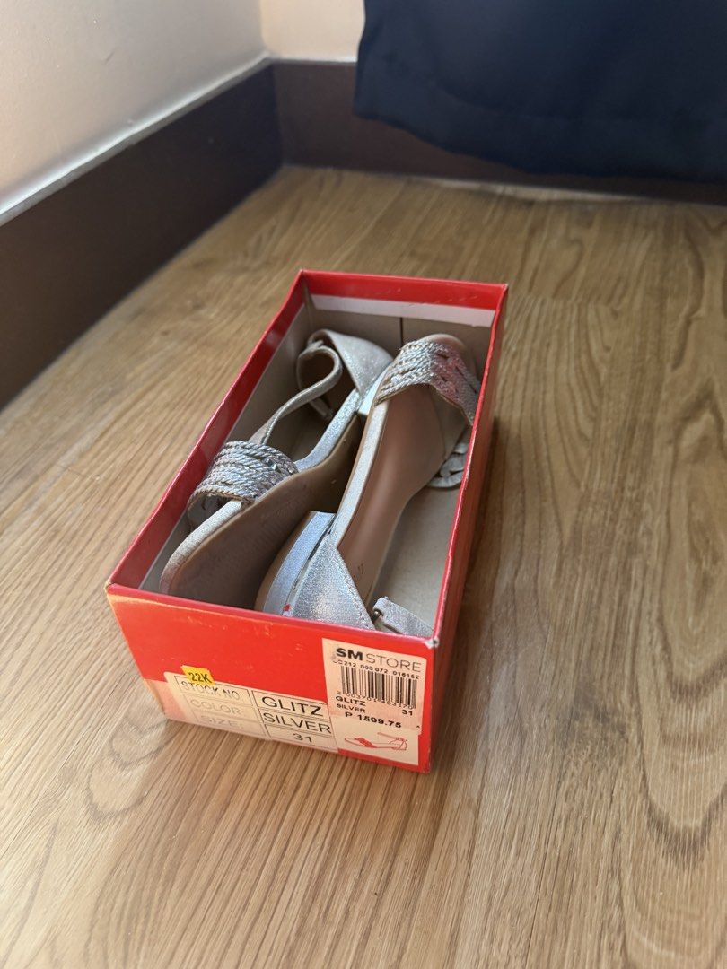 Gibi Glitz Silver Sandals Size 31 (Category: Babies & Kids Fashion) located in Pasig City. Submitted by mmmspg (Listing ID 1429651144, Image 1). Description: .